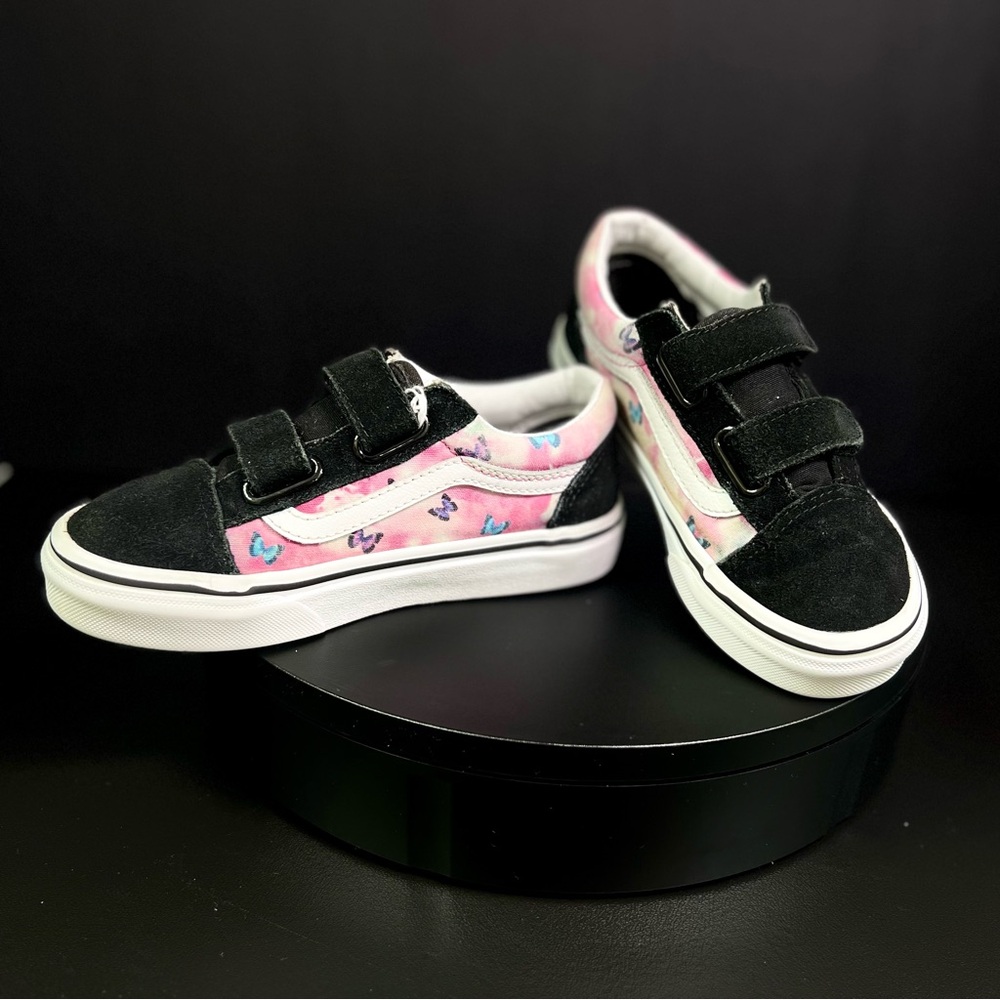 Vans Toddler Old Skool V ‘Butterfly Dream’
Size 13.5C – Good Condition